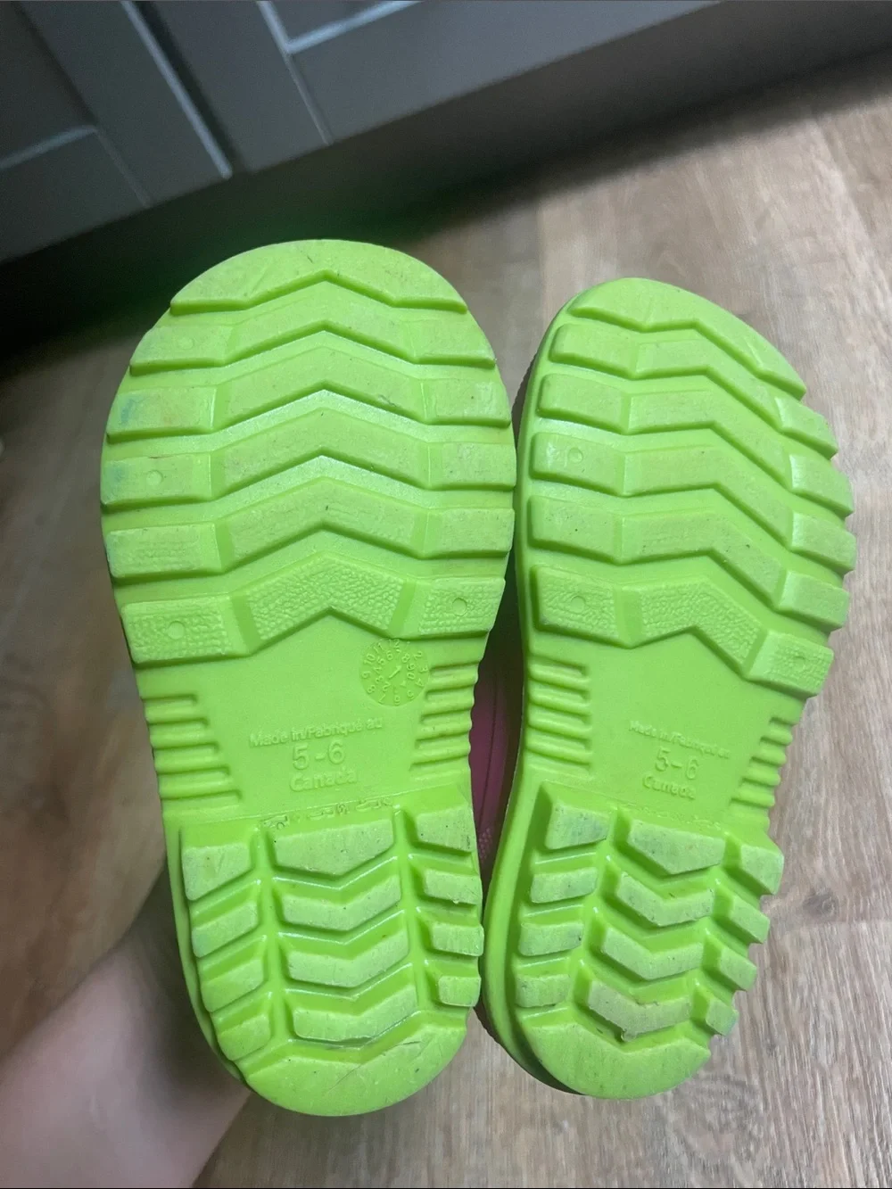 Unbranded Rain Boots Rubber Neon Pink Green 5-6 Toddler Waterproof